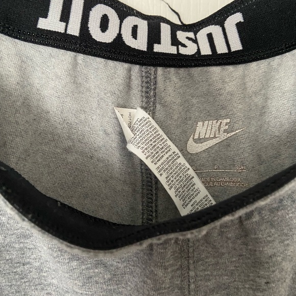 Nike Leggings - Picture 3 of 4